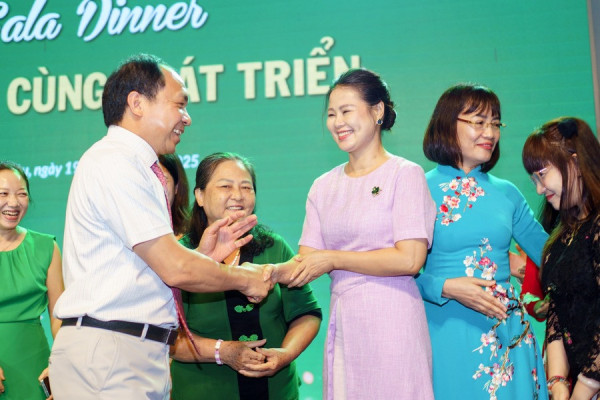 Lắng nghe để gắn bó – Khách hàng và những tâm tình gửi trao Traphaco