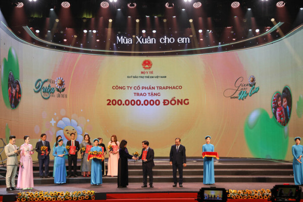 Traphaco tiếp tục đồng hành cùng chương trình “Mùa xuân cho em” năm thứ 19